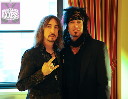 nikki%20sixx%20cmw%203-10-11%20434