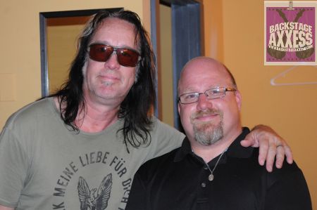 todd%20rundgren%20the%20tralf%20%20buffalo%20ny%207-15-10%20025%20small