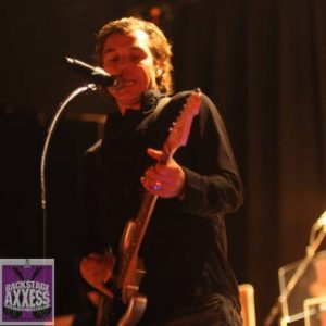 Gavin Rossdale Town Ballroom Buffalony with his guitar