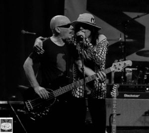 Gene Simmons sharing his experiences with fans