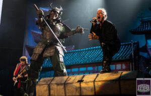 The backstage Axxess star singing on the stage