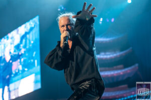 The pop star singing in the live concert